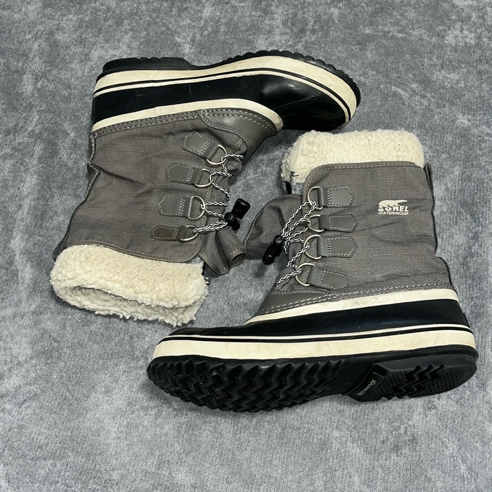 Sorel Caribou Winter women size 8 waterproof